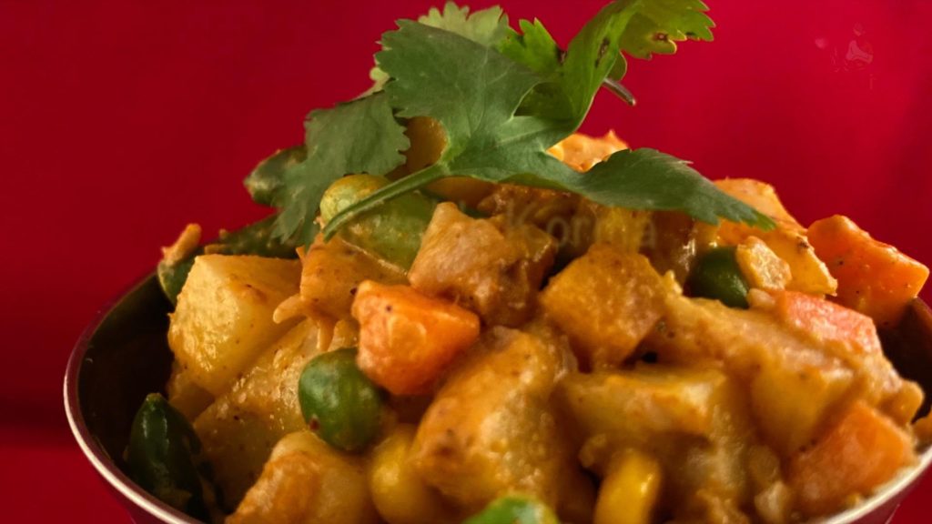 This delicious mildly spiced korma recipe is packed with flavours and loaded with vegetables! It’s rich, creamy and extremely SIMple to make.